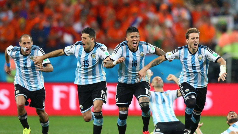 Argentina advance to face Germany