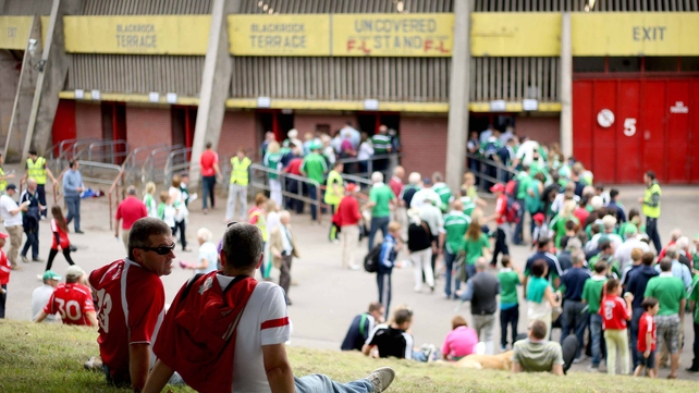 Fans line up outside Páirc Uí Chaoimh ahead of the Munster SHC final