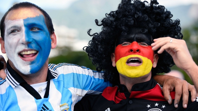 Fans from both sides united to enjoy the fun to come