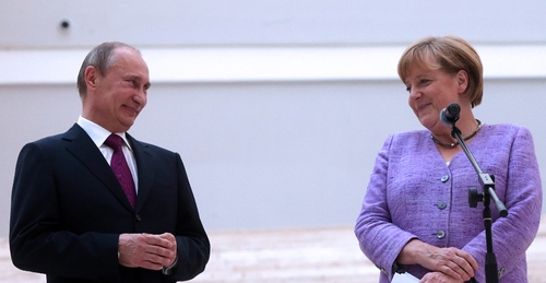 Angela Merkel called on Russia to work towards a political solution