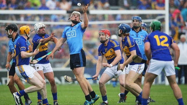 Dubin were under immense pressure from Tipp: Here, Liam Rushe attracts the attention of Lar Corbett, Patrick Maher, Denis Maher and Jason Forde