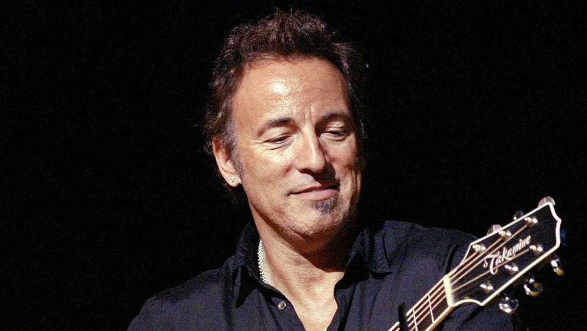Bruce Springsteen sells his entire music catalogue for 500m Today