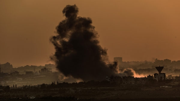 The app invited users to 'drop bombs and avoid killing civilians'