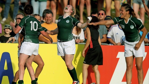 Niamh Briggs (centre) returns as full back