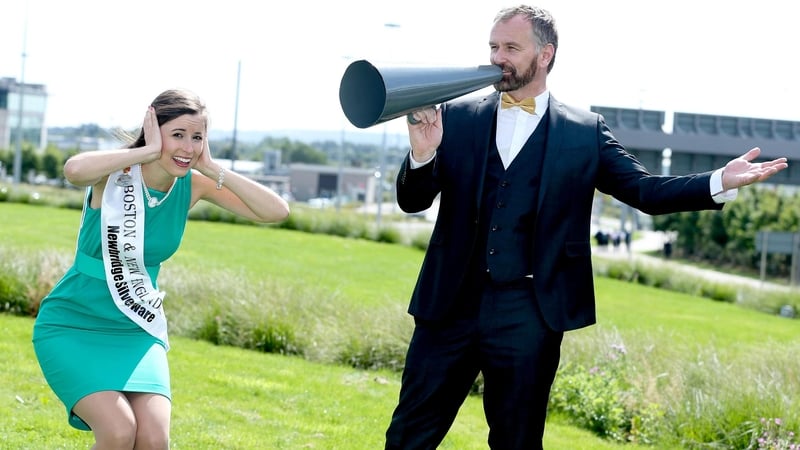 Rós bodhraithe ag Fear a' Tí