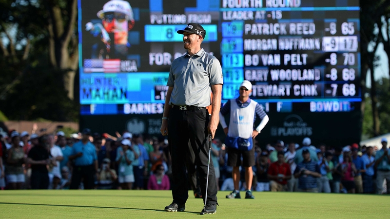 Hunter Mahan on the 18th green