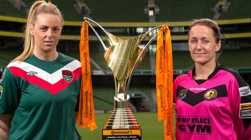 Trish Fennelly (R), Cork City FC and Kylie Murphy, Wexford Youths pose with the Continental Tyres Women’s National League trophy