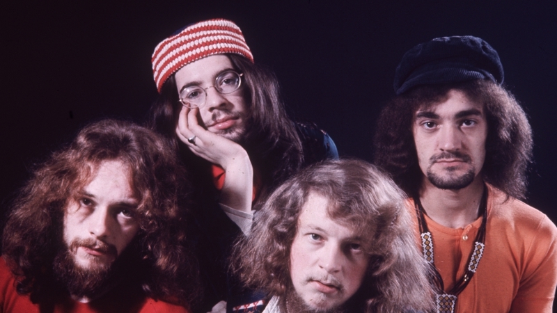Jethro Tull in 1970, with Glenn Cornick, back left