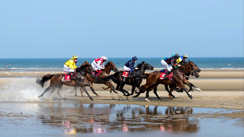 The Tote Mobile Betting Handicap was washed in sunshine earlier today