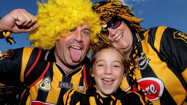 Outside Croker, fans continued to arrive. Seanan, Roisin and Suzanne Raggett from Kilmacow, Kilkenny show their colours