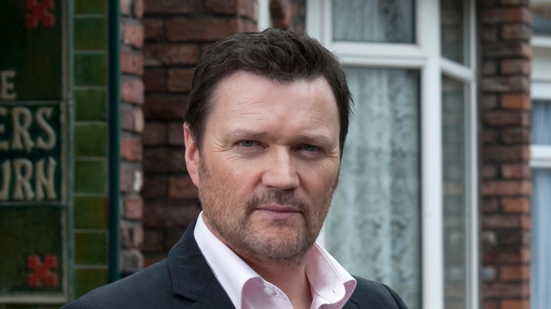 Owen Armstrong's ex-wife is to come looking for him in Weatherfield