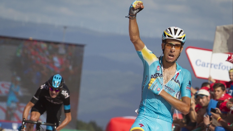Fabio Aru celebrates his stage win