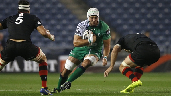 Connacht's Mick Kearney attempts to evade Edinburgh's Ollie Atkins and Tomas Leonardi