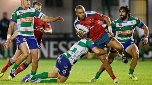 Munster's Simon Zebo breaks through the Treviso defence
