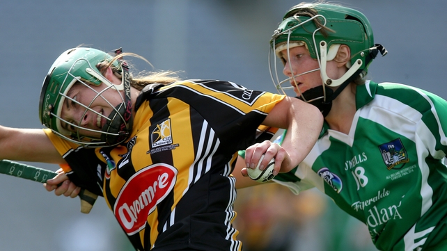 Aoife Sheehan of Limerick (R) and Edel Frisby of Kilkenny do battle