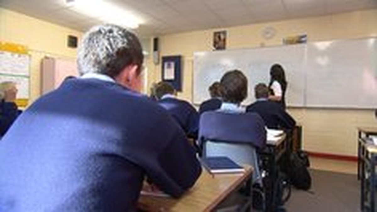 Laoise Nic Aogáin, Príomhoide bunscoile Mhíchíl i mBaile an Sceilig.