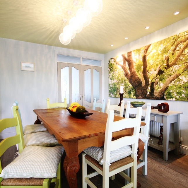 Wall Paint: 10GB 72/057 Dulux Vinyl Soft Sheen – 2.5L RRP€31.50|Chair Paint: 
•	70YY 59/485 – Dulux Diamond Eggshell 2.5L RRP€40.99 70YY |
•	77/207 – Dulux Diamond Eggshell 2.5L RRP€40.99 |
•	90GG 74/092- Dulux Diamond Eggshell 2.5L RRP€40.99 |
•	90GG 57/