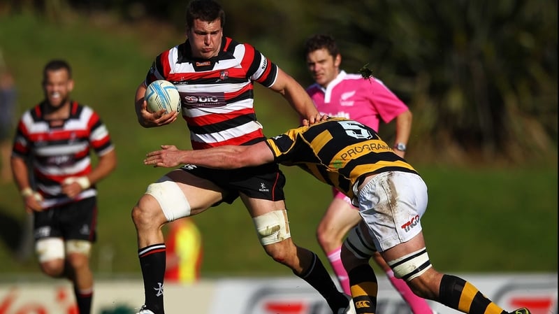 Ronald Raaymakers (in possession) in action for Counties Manukau