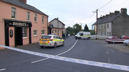 Three men were injured when a car being pursued by a garda vehicle hit them in Parteen