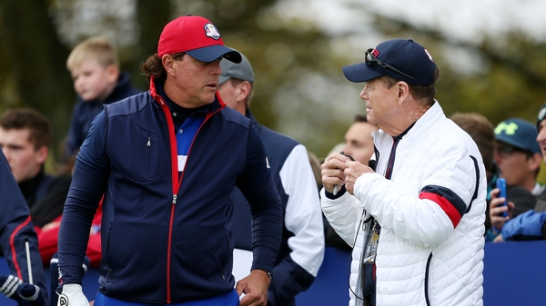 Phil Mickelson (R) didn't see eye to eye with Tom Watson at Gleneagles