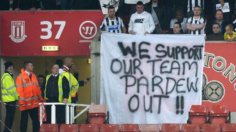 Alan Pardew insists he will not walk away from Newcastle willingly