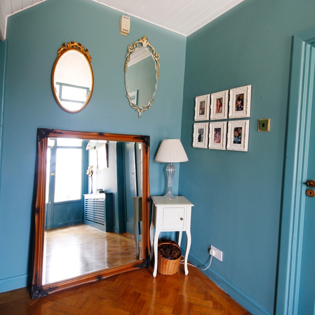 Paint: Hallway – Dulux Diamond Matt - 90GG 28/133 - RRP€40.99 for 2.5L