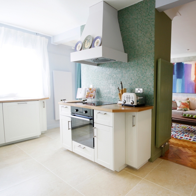 Floor Tiles: € 30.11 psm, www.armatile.ie
Mosaic Tiles € 71.22 psm www.armatile.ie
Paint: Dulux Diamond Matt- SIG. COLLECTION ABSOLUTE OLIVE – RRP €40.50 for 2.5L