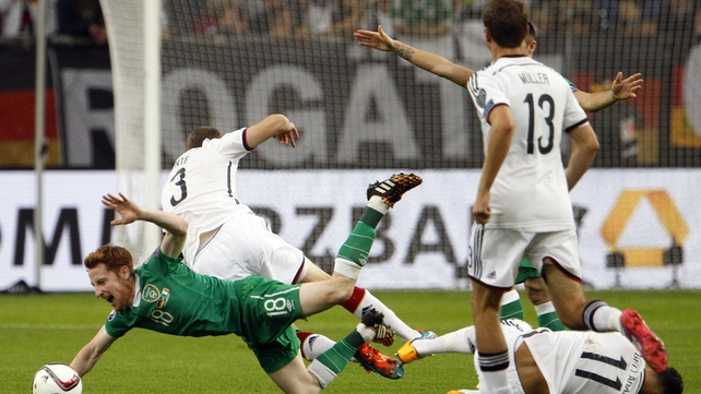 Stephen Quinn vies with Germany's defender Matthias Ginter (3)
