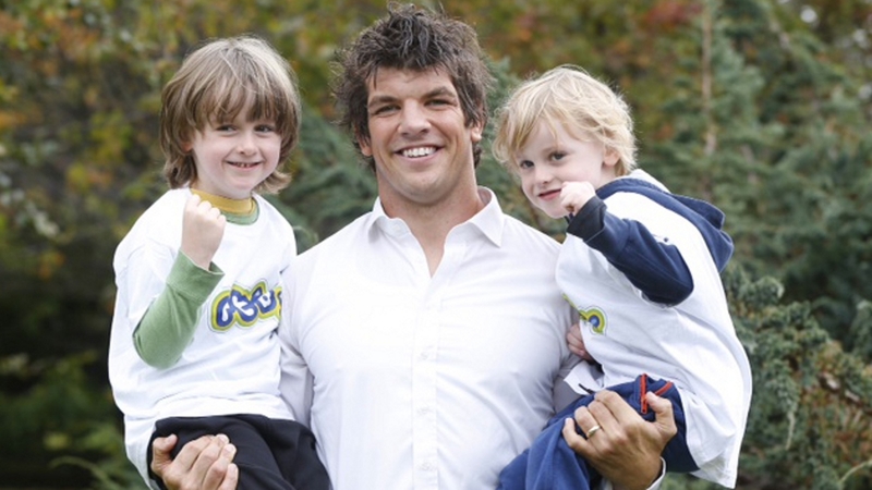 Donncha O'Callaghan with the RTÉjr gang