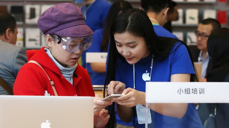 iPhone sales in China fell 20% year-on-year in the fourth quarter of last year