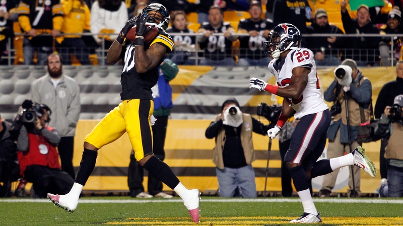 Martavis Bryant of the Pittsburgh Steelers catches a touchdown pass