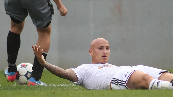 Jonjo Shelvey looks set for a move to Newcastle