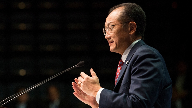 Jim Yong Kim says medics should remember the Hippocratic oath and not avoid going to problem areas