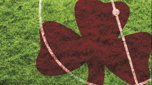 The red shamrock crest of FC Platanias