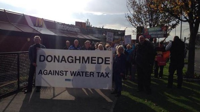 A crowd of around 400 people turned up in Donaghmede in Dublin