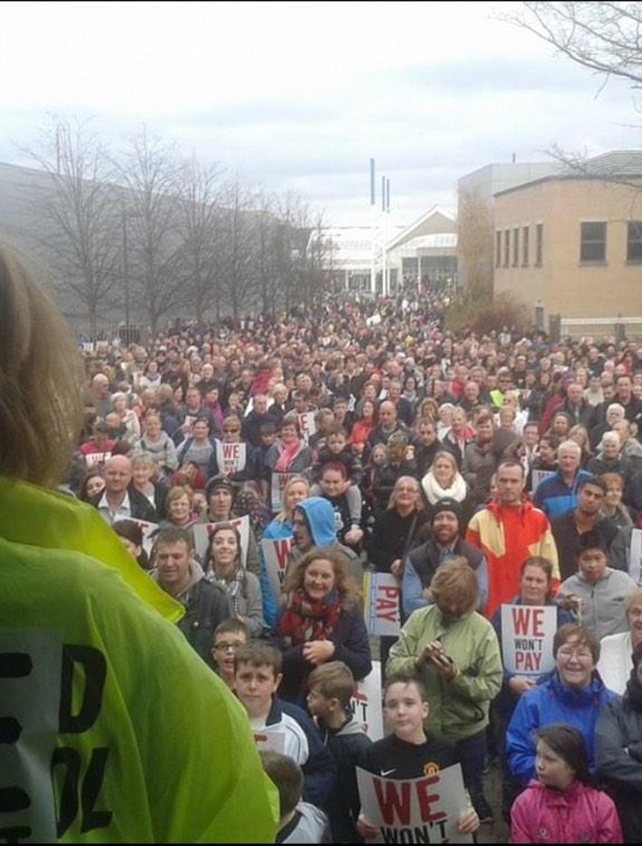 Demonstrators in west Dublin (Pic: @eamonnsullivan)