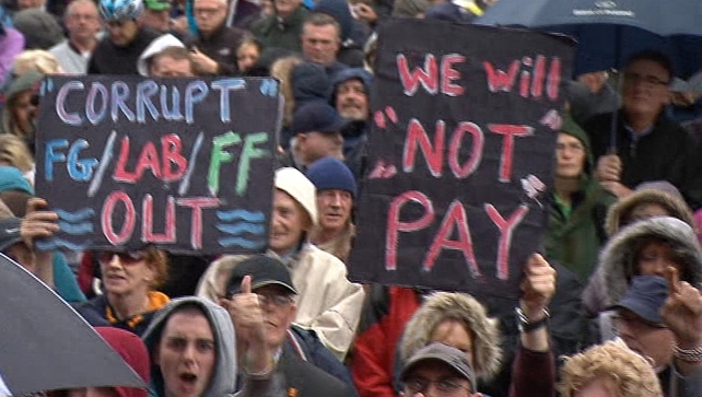 Protesters demonstrating on O'Connell Street in Dublin