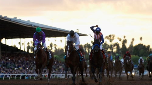 Bayern (r), ridden by Martin Garcia, won by a nose