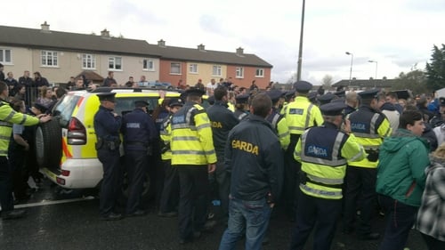 The report says with the benefit of hindsight it is clear the risk of a serious outburst or public disorder was likely to occur