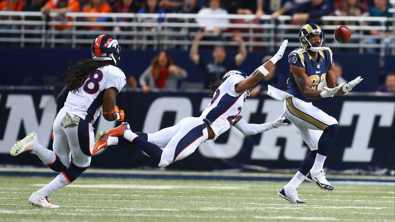 Kenny Britt collects Shaun Hill's 63-yard pass