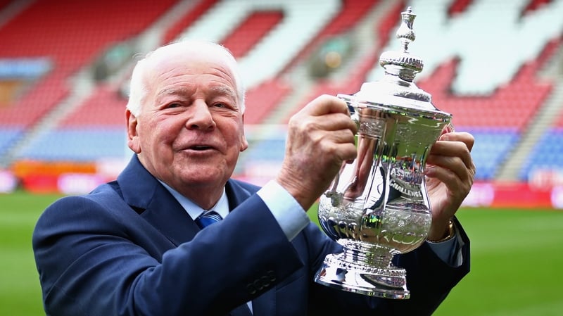 Dave Whelan with the FA Cup in 2014