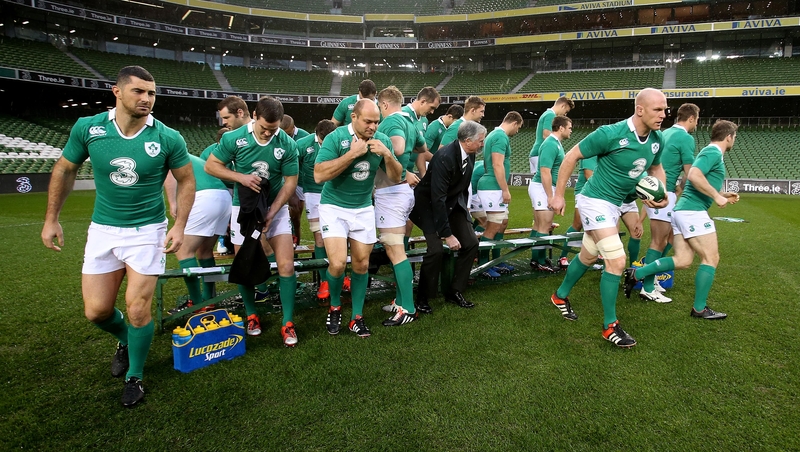 Ireland just after their team photo at the Captain's run at Aviva Stadium