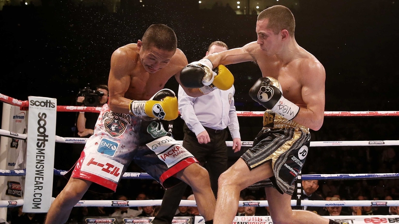 Scott Quigg lands a right hook on Hidenori Otake