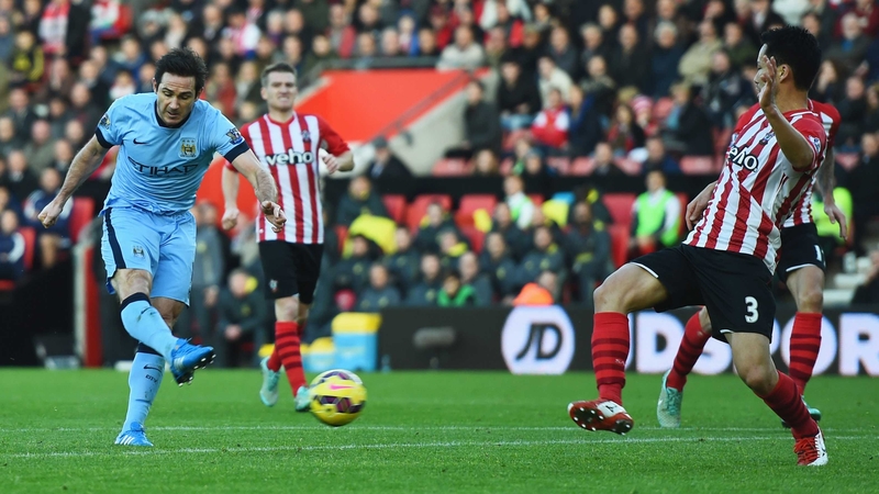 Frank Lampard looks set to extend his stay at Manchester City