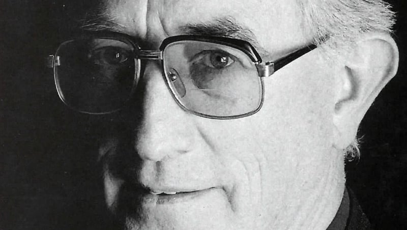 An Moinsíneoir Breandán Ó Doibhlin á adhlacadh