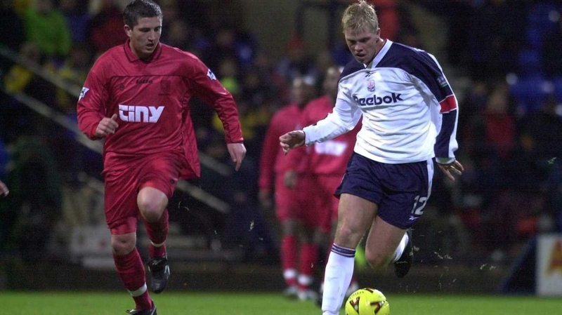 Eidur Gudjohnsen playing for Bolton Wanderers in 1999