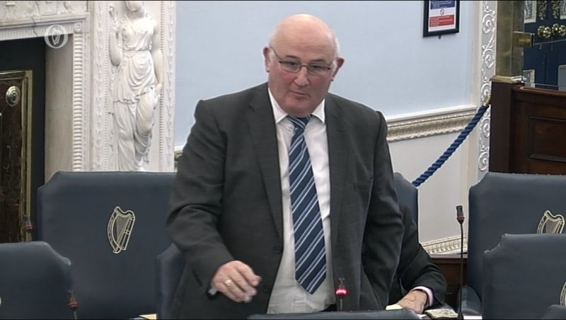 An Seanadóir Neamhspléach Gerard Craughwell