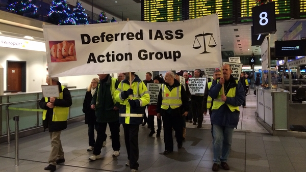 Demonstrators say they are facing cuts of up to 60% to their pensions