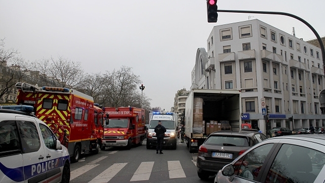 Police officers take security measures in Paris
