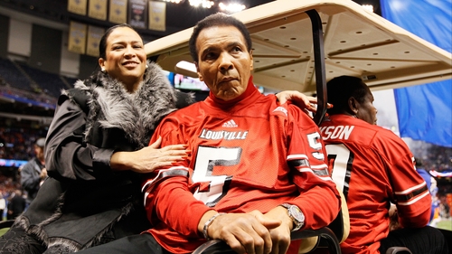 Muhammad Ali, seen here with his wife Lonnie, was diagnosed with Parkinson's disease in 1984